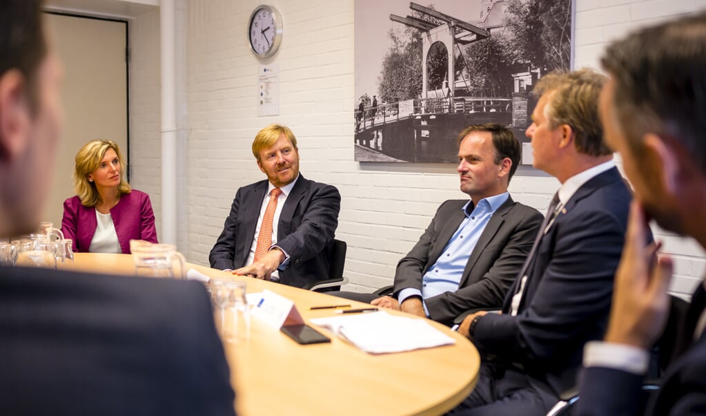 Koning bespreekt agressie en geweld 