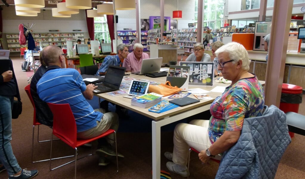 Seniorweb presenteert de mogelijkheden voor het nieuwe seizoen in de bibliotheek.
