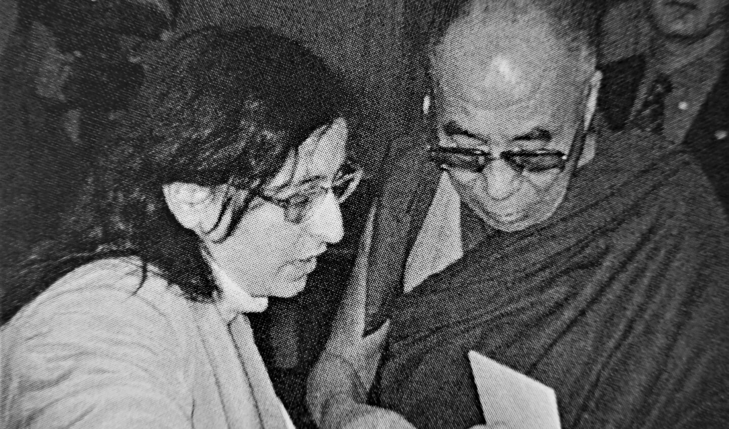 Milena Dzekova met de Dalai Lama. 