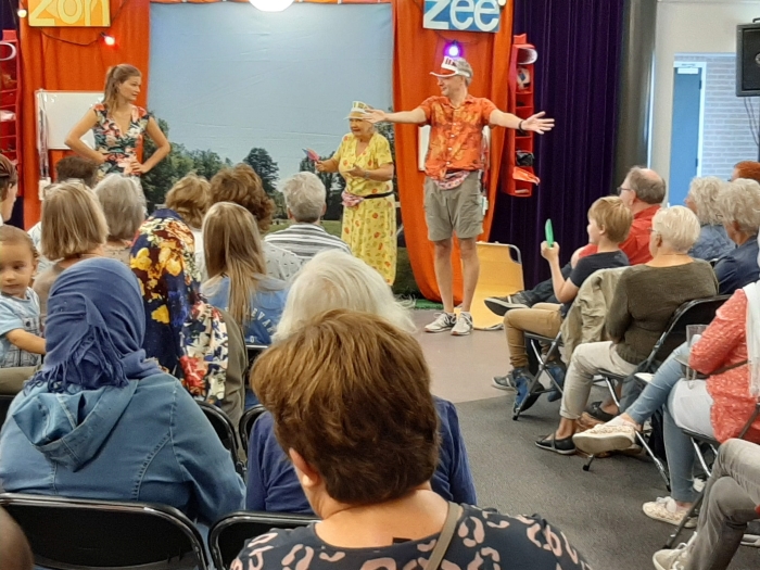 De Nederlandse Taalshow maakt vrienden