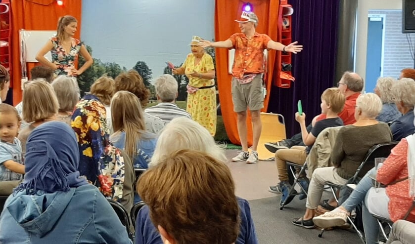 De Nederlandse Taalshow maakt vrienden