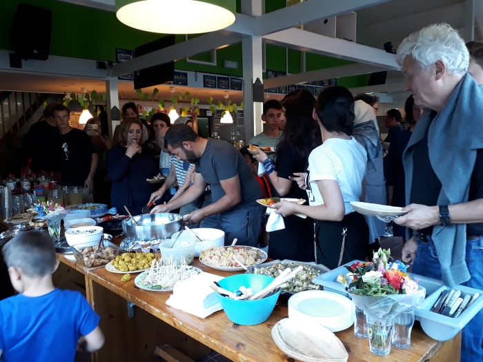 buffet Gast aan Tafel