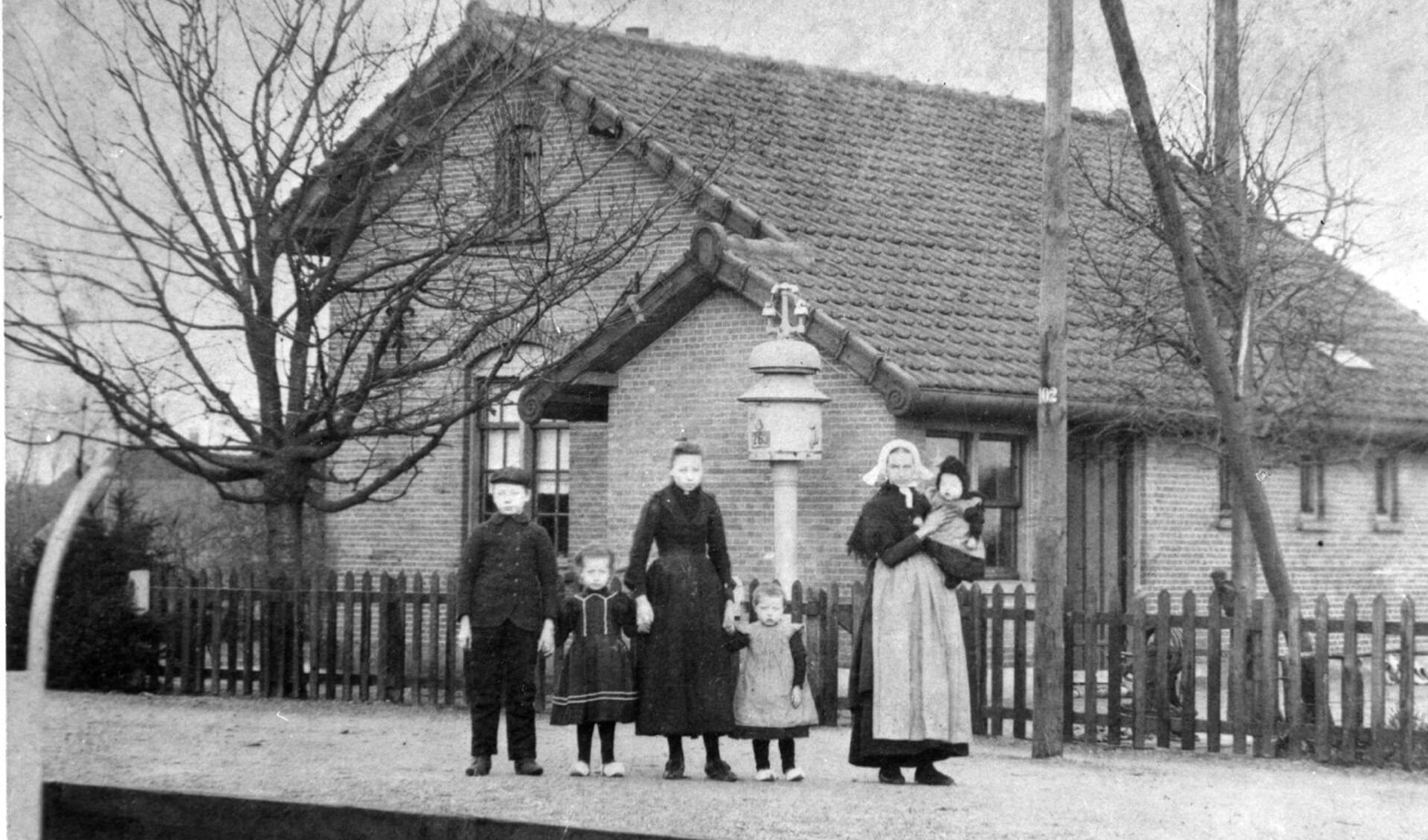 Halte Leusden bijna 100 jaar geleden.