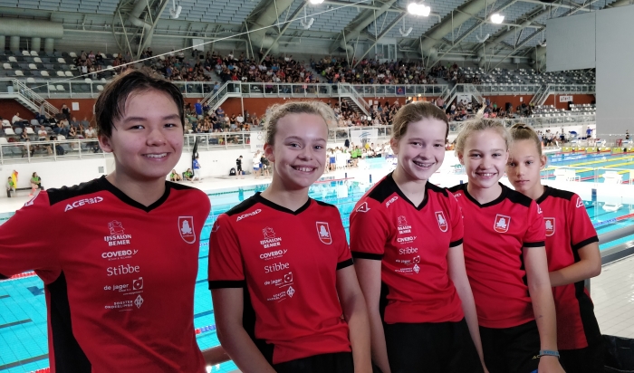 V.l.n.r.: Angela, Jacinthe, Nynke, Emma, Rhodee