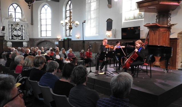 De Theeconcerten vinden plaats in een sfeervolle setting.