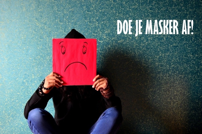 kind met masker
