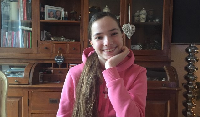 Topvoetbal talent Isa Colin is er wel aan gewend op foto of film te staan.