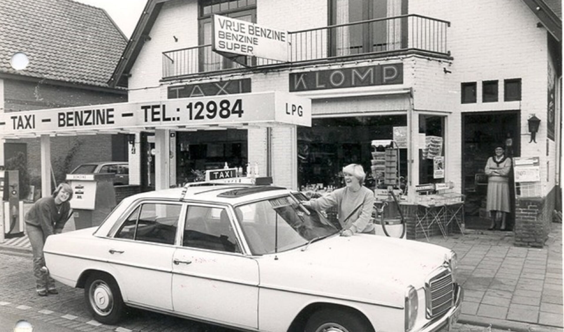 Taxi Klomp aan de Koninginnelaan in 1980