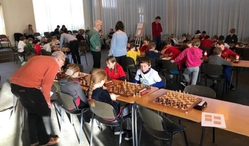 In de Vredehorst streden 48 leerlingen om het schoolschaakkampioenschap van Wageningen.