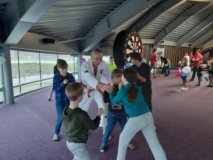 John de Boer geeft alles om de kids wat te leren