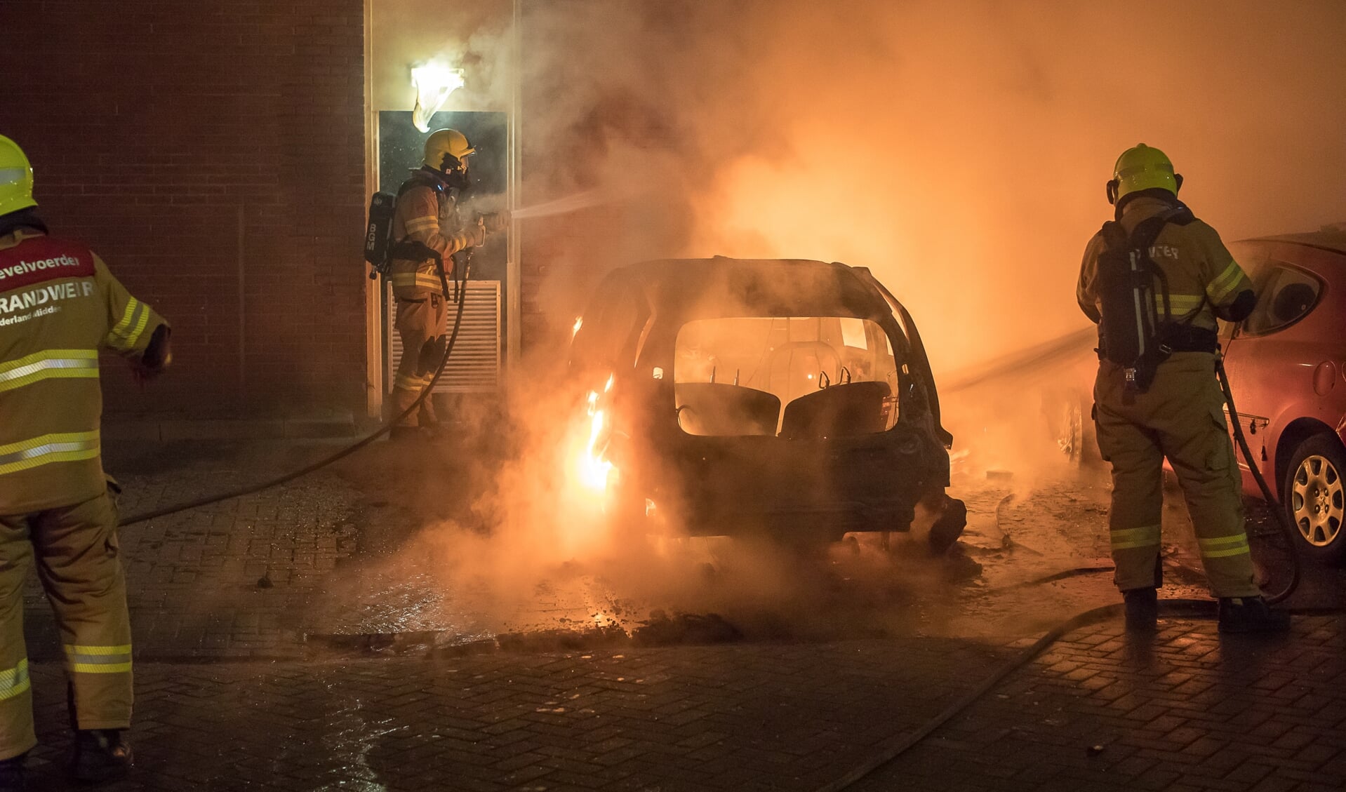 ,,Vrijwilligers van de brandweer Stadspoort werden onder andere op de Vanenburg belaagd