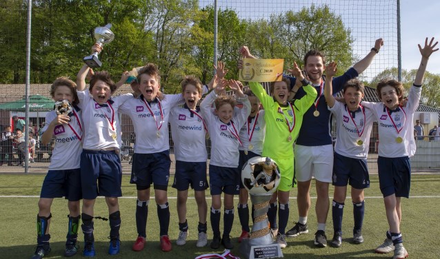 De aanvoerder van de Kon.HFC sprak de organisatie van dit toernooi met lovende worden toe.