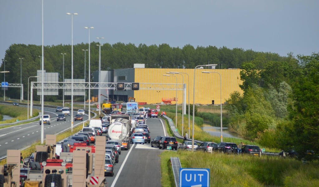 Gorinchem wordt omgeven door twee drukke snelwegen: de A15 en A27. Mogelijk oorzaak van de hoge concentratie stikstofdioxiden