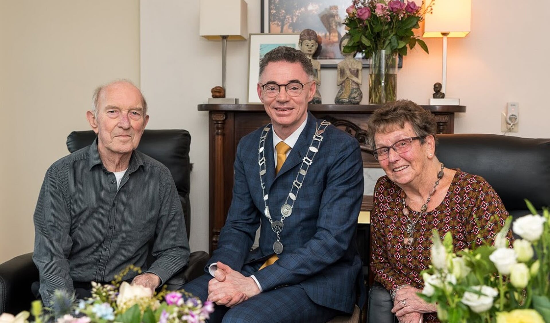 Het echtpaar Joop en Nel Kints is blij met de komst van burgemeester Gilbert Isabella.