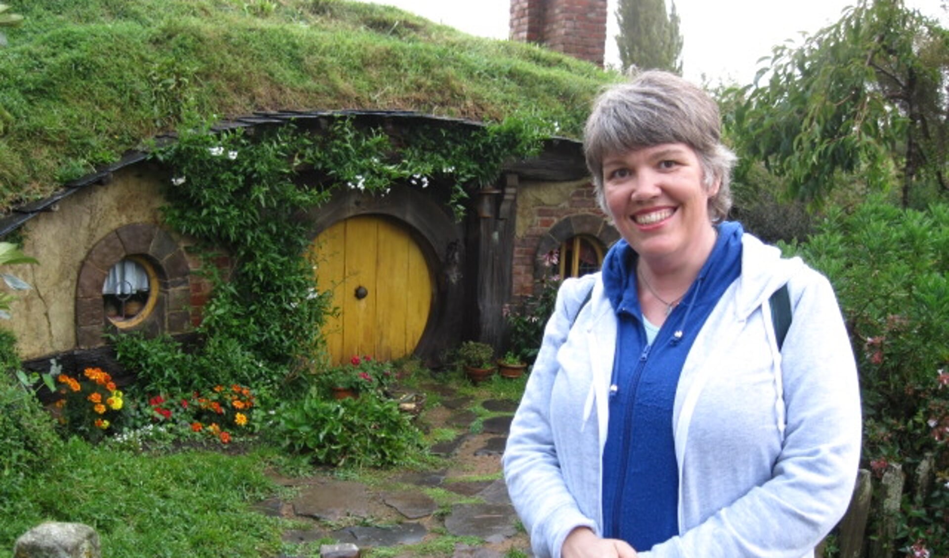 Oud-Edese Esther op de Hobbiton Movie Set in de buurt van haar woonplaats Matamata. 