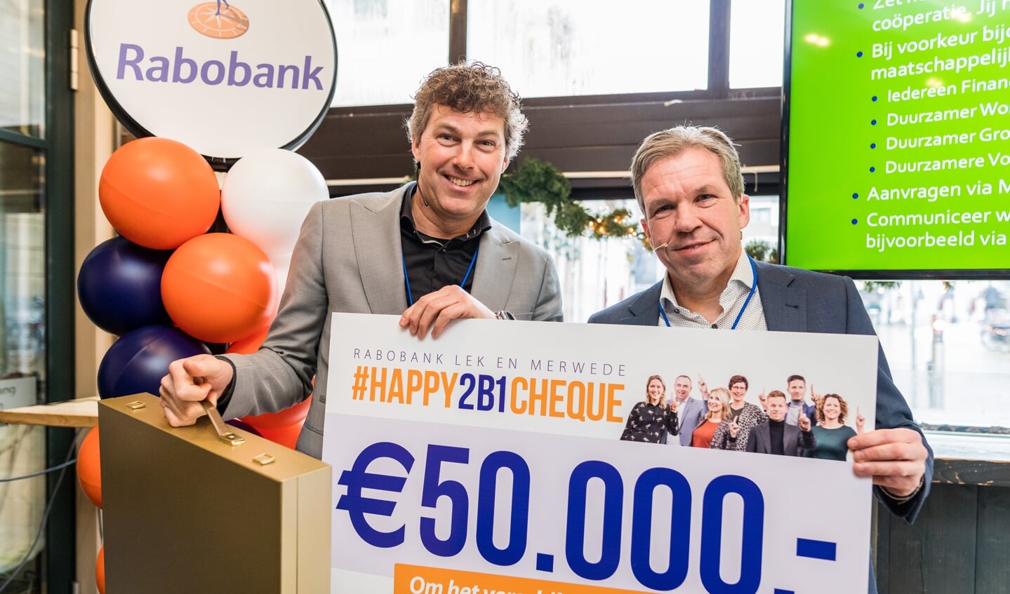 Per 1 januari gaan de Rabobanken Alblasserwaard Vijfheerenlanden en Merwestroom officieel verder als één bank, onder de naam Rabobank Lek en Merwede. Medewerkers kregen tijdens de feestelijke lancering een persoonlijk coöperatiebudget om maatschappelijke initiatieven te ondersteunen en betrokken te
