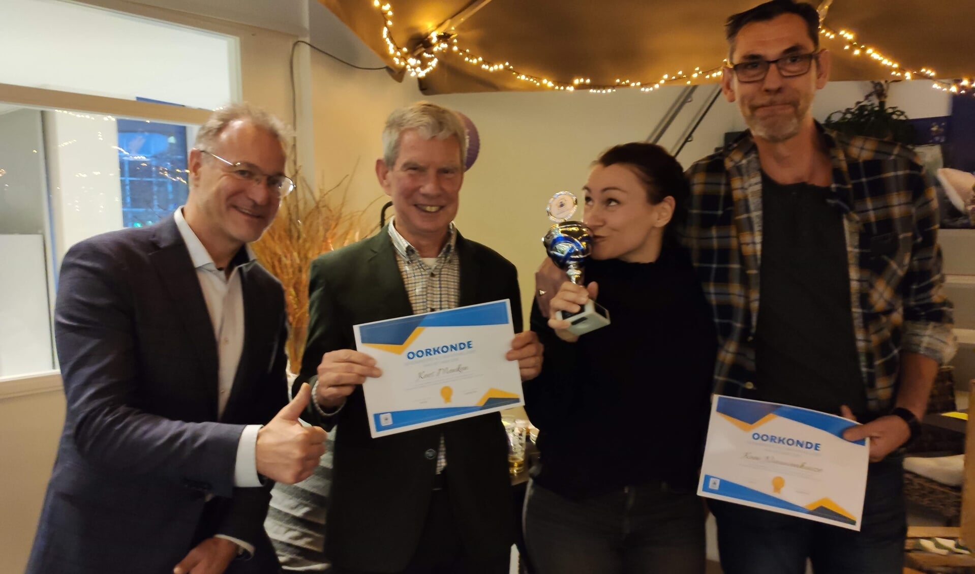 Wethouder Erik van Beurden, genomineerde Kees Menken, winnaar Sara Dirkse-Versteeg en genomineerde Koen Nieuwenhuize