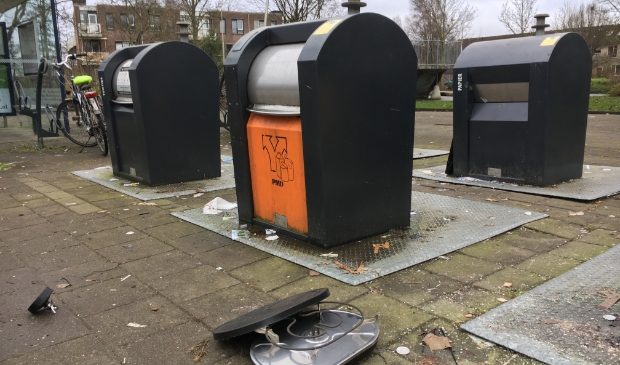 <p>Afval naast containers is een grote bron van ergenis.</p>