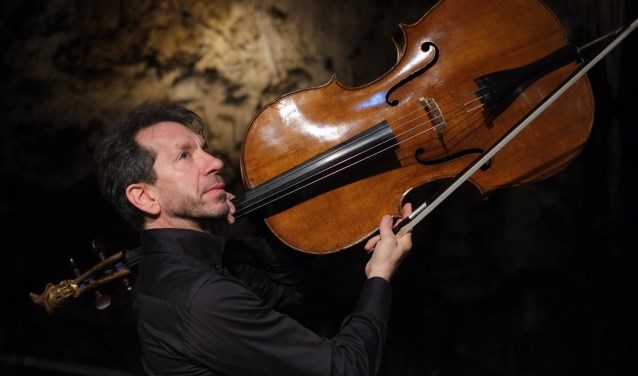 Robert Cohen speelt met zijn bijzondere cello op het Valleiconcert.