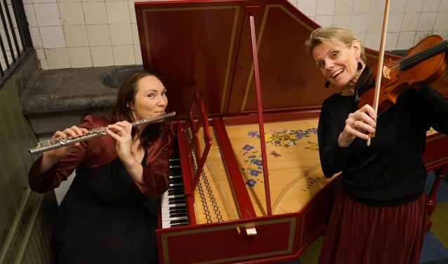 Laura de Boer (l) en Cathrine Malcorps spelen beide in Trio Clave.