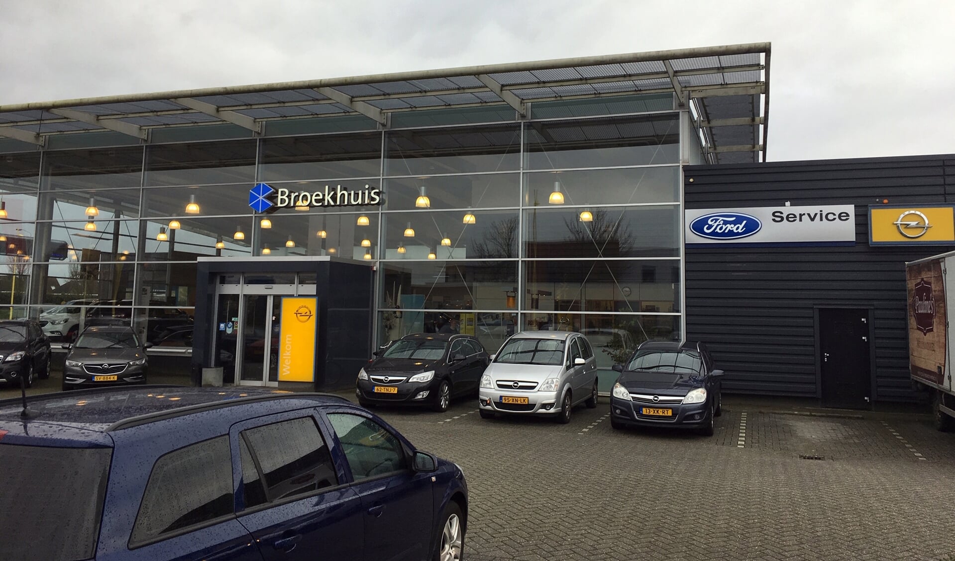 Sinds 1 januari is Broekhuis Barneveld naast Opel-dealer ook Ford-dealer.