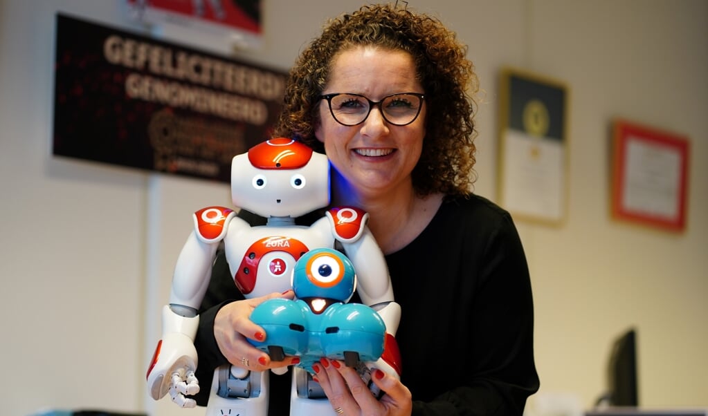 Tamar Neter werd met haar bedrijf RobotWise verkozen tot start up van het jaar. 