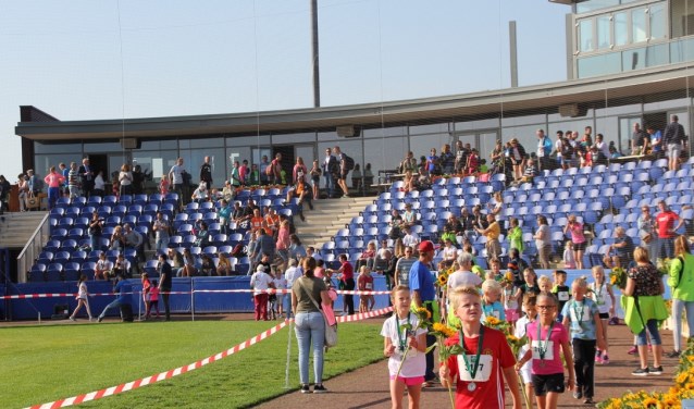 Het honkbalstadion blijft een hoofdpijndossier. Commerciële activiteiten brengen wellicht lucht in de exploitatie.