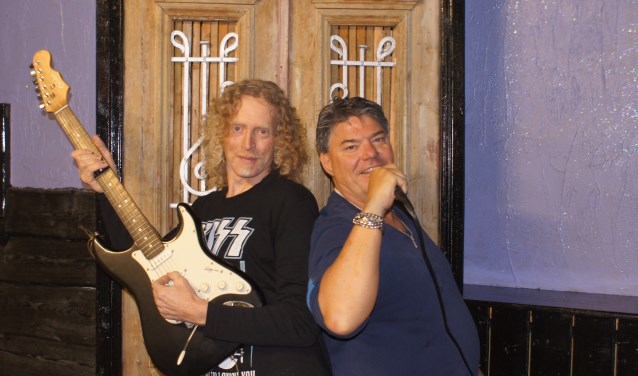 DJ's Ries en Theo (tevens zanger van SteelCock). 
