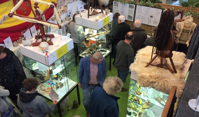 Dat er vele makke schapen in één hok gaan, bleek maar weer eens bij de opening van de expositie over Leersum en zijn schapen.