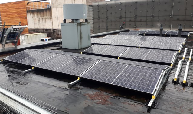 Op rwzi Leidsche Rijn liggen de eerste zonnepanelen al.