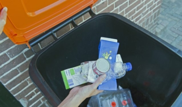 Kijk voor ophaaldata op de Afvalwijzer door uw postcode in te voeren op www.mijnafvalwijzer.nl.