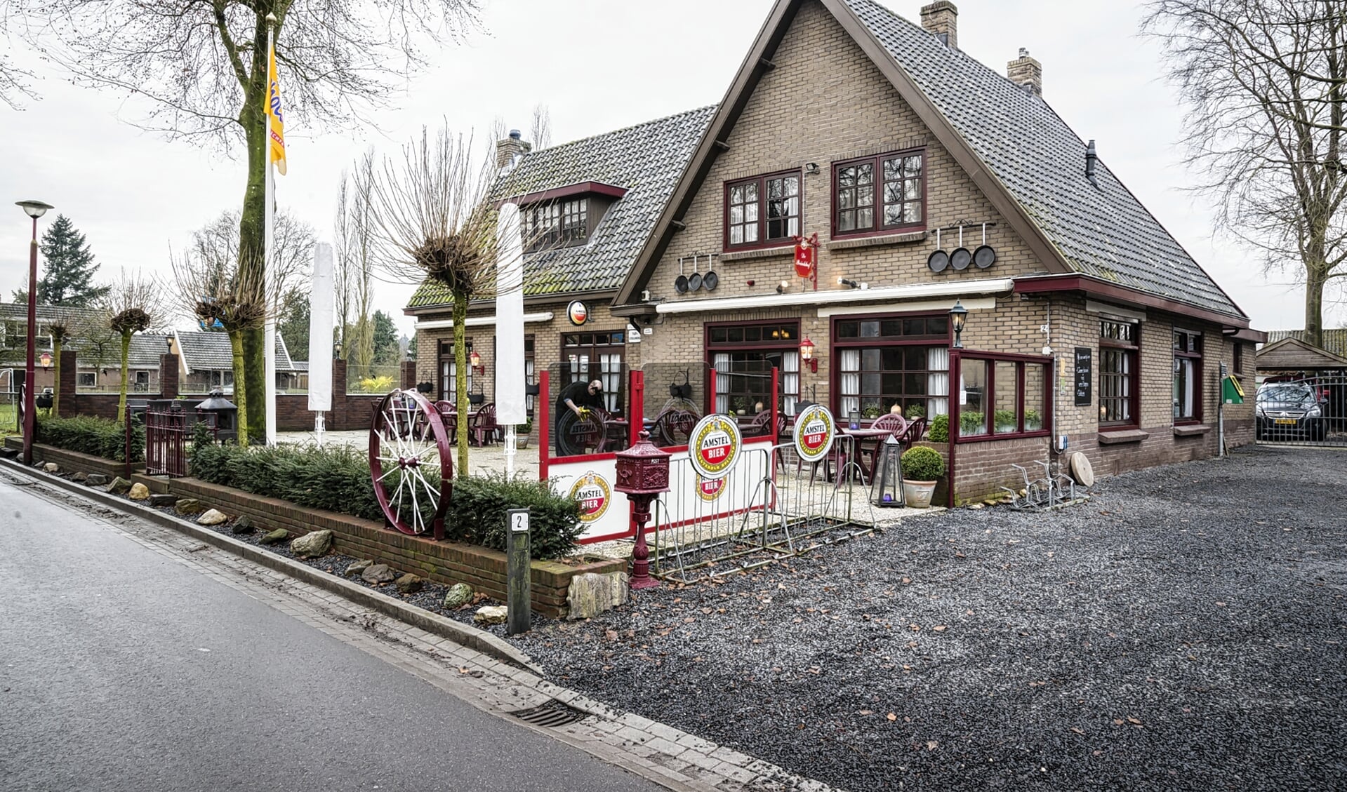 Restaurant De Brinkhof in het dorpscentrum van Kootwijk.