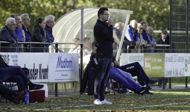 Jacco Meurs is ook volgend seizoen trainer bij Achterveld en hoopt met de club te promoveren naar de derde klasse.