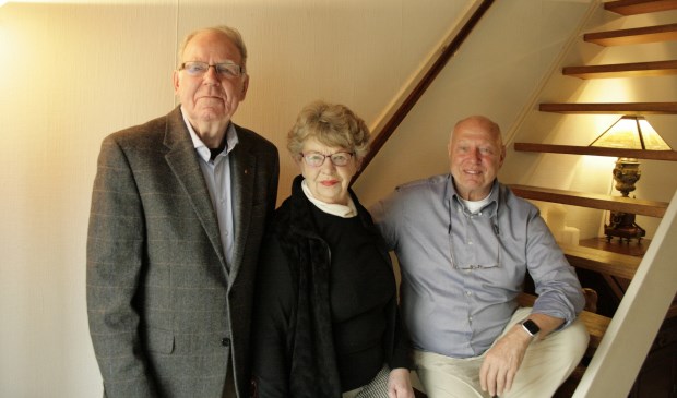 Ben de Wit, Ina Melief en Reyer Geijtenbeek van de Stichting Reanimatie Bunnik.