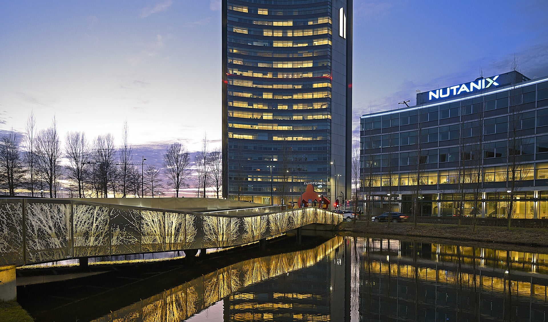 Kantoorgebouw ‘Zuidtoren’ is een markeringspunt voor Hoofddorp. Het heeft een inspirerend uitzicht. 