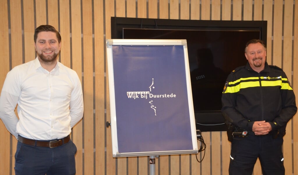 Haris Bajric (gemeente Wijk bij Duurstede) en Sybren van der Velden (landelijk projectleider bij de Nationale Politie)