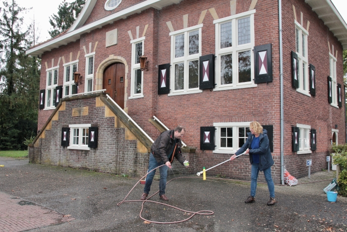 Reiniging raadhuis Maarn