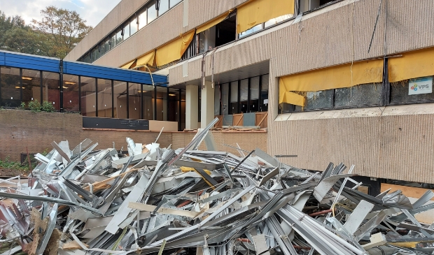 <p>De sloop van een gedeelte van het voormalige gebouw van Victoria-Vesta is al in volle gang</p>