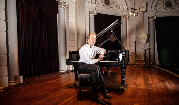 <p>Bert van den Brink</p>