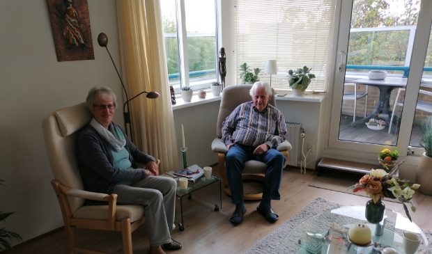 Riet en Kees Voorn hebben vijftien jaar lang met veel plezier aan de Haagwinde gewoond. ,,Mooi uitzicht en veel comfort."