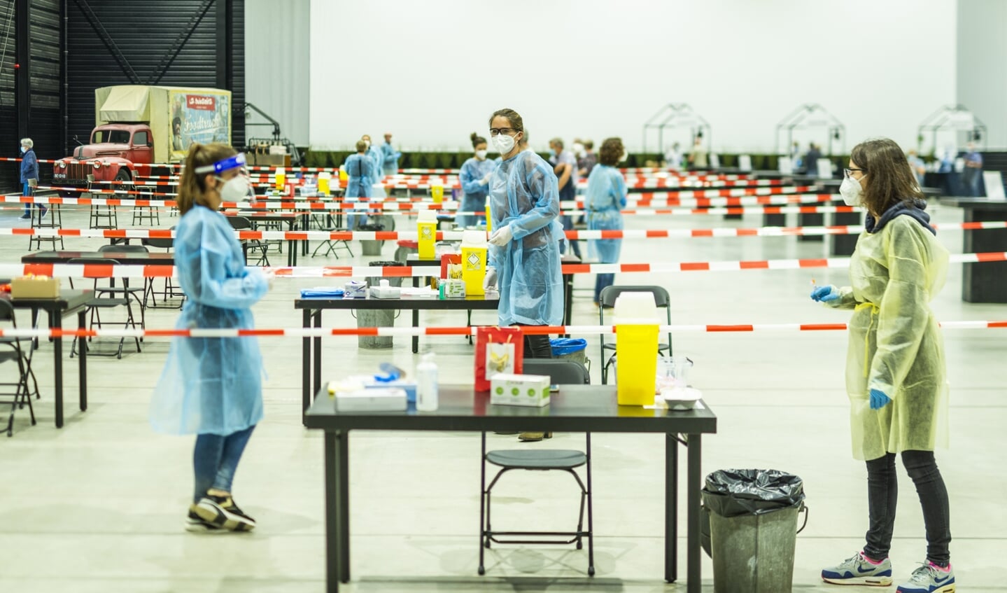 Huisartsenpraktijk Asklepios hield zaterdag een griepprikdag in de Midden Nederland Hallen.