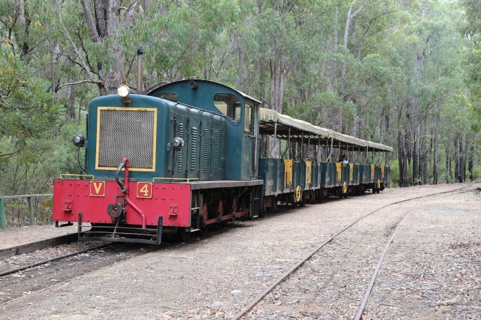 Australie, de trein rijdt op een zijspoor