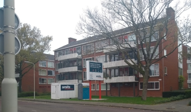 <p>Poort 6 doet onderzoek naar de draagconstructie van de balkons in de Vroedschapwijk</p>