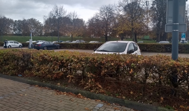 De parkeerplaats Buiten de Waterpoort wordt s avonds en s'nachts gemeden omdat automobilisten zich daar niet veilig voelen
