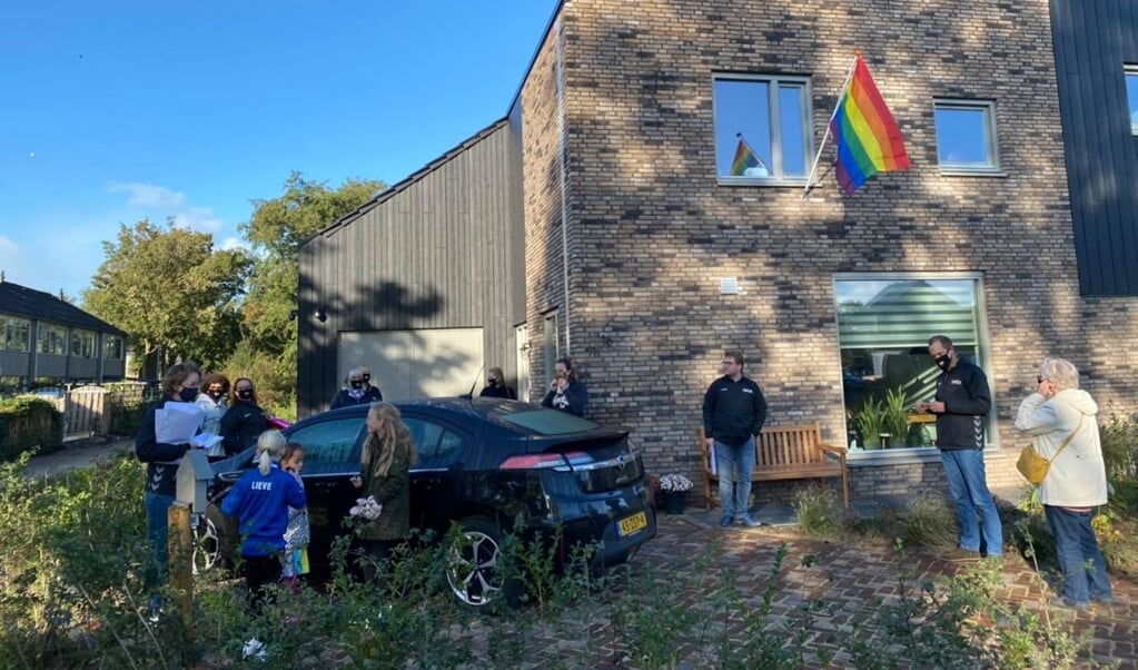 Ook bij de woning van Arjen Korevaar in Barneveld wapperde de regenboogvlag.