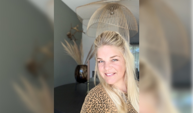 <p>Marieke Vroegh<br>In Stijl Interieurontwerp & Styling<br>Dillenburgstraat 12<br>4205 BP Gorinchem<br>info@instijlinterieurstyling.nl<br>www.instijlinterieurstyling.nl</p>