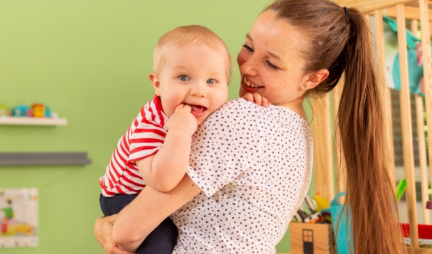 <p>Jantine van de Vliert: ,,Ik vind het muziekkwartier een hele leuke en uitdagende manier om samen met de kinderen te genieten van muziek en alles wat daar bij hoort.”</p>
