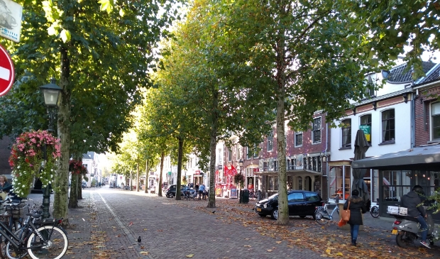 <p>Parkeren op de Markt mag niet meer</p>