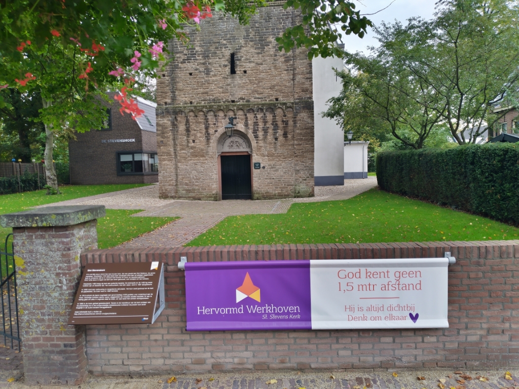 Het informatiebord van de Stevenskerk wordt vernieuwd