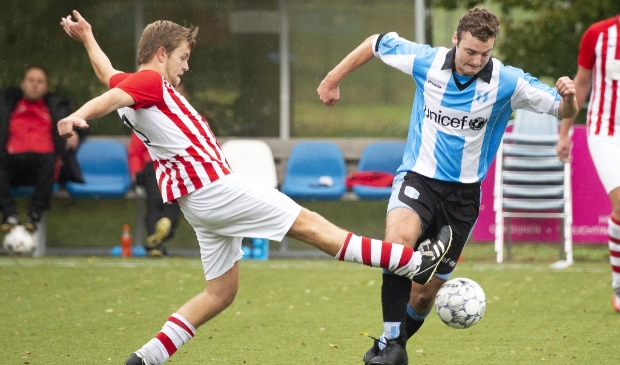 <p>FC Driebergen spits Jesse Mantel speelde een puike wedstrijd en stond met gave treffers en een assist aan de basis van de uiteindelijke ruime 7-0 overwinning. </p>
